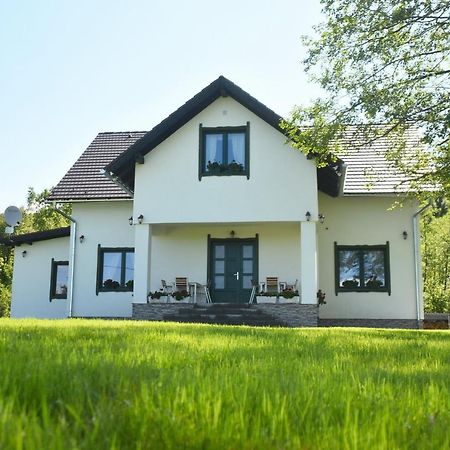 Kadarhaz Bed & Breakfast Vlahita Ngoại thất bức ảnh