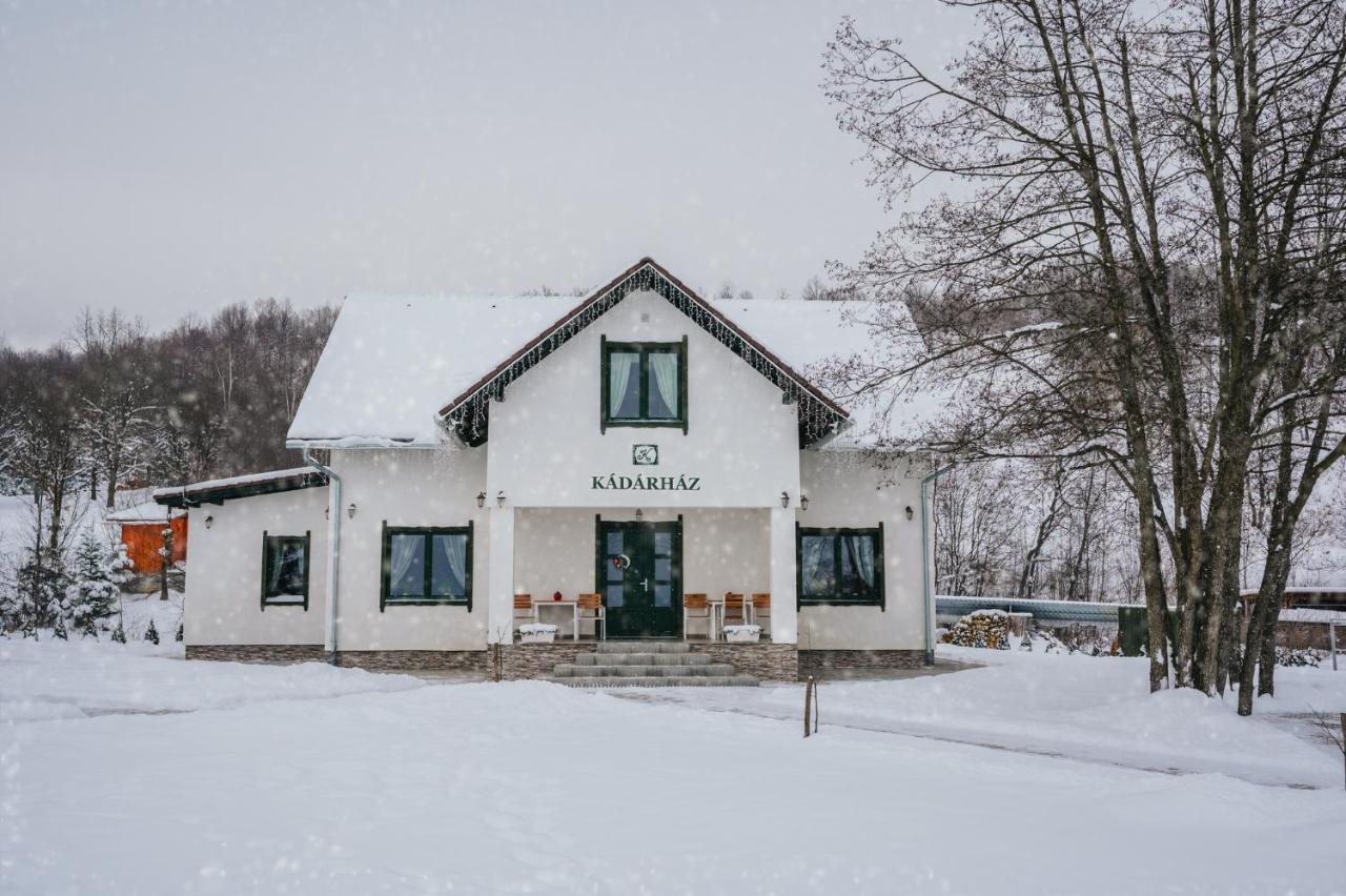 Kadarhaz Bed & Breakfast Vlahita Ngoại thất bức ảnh