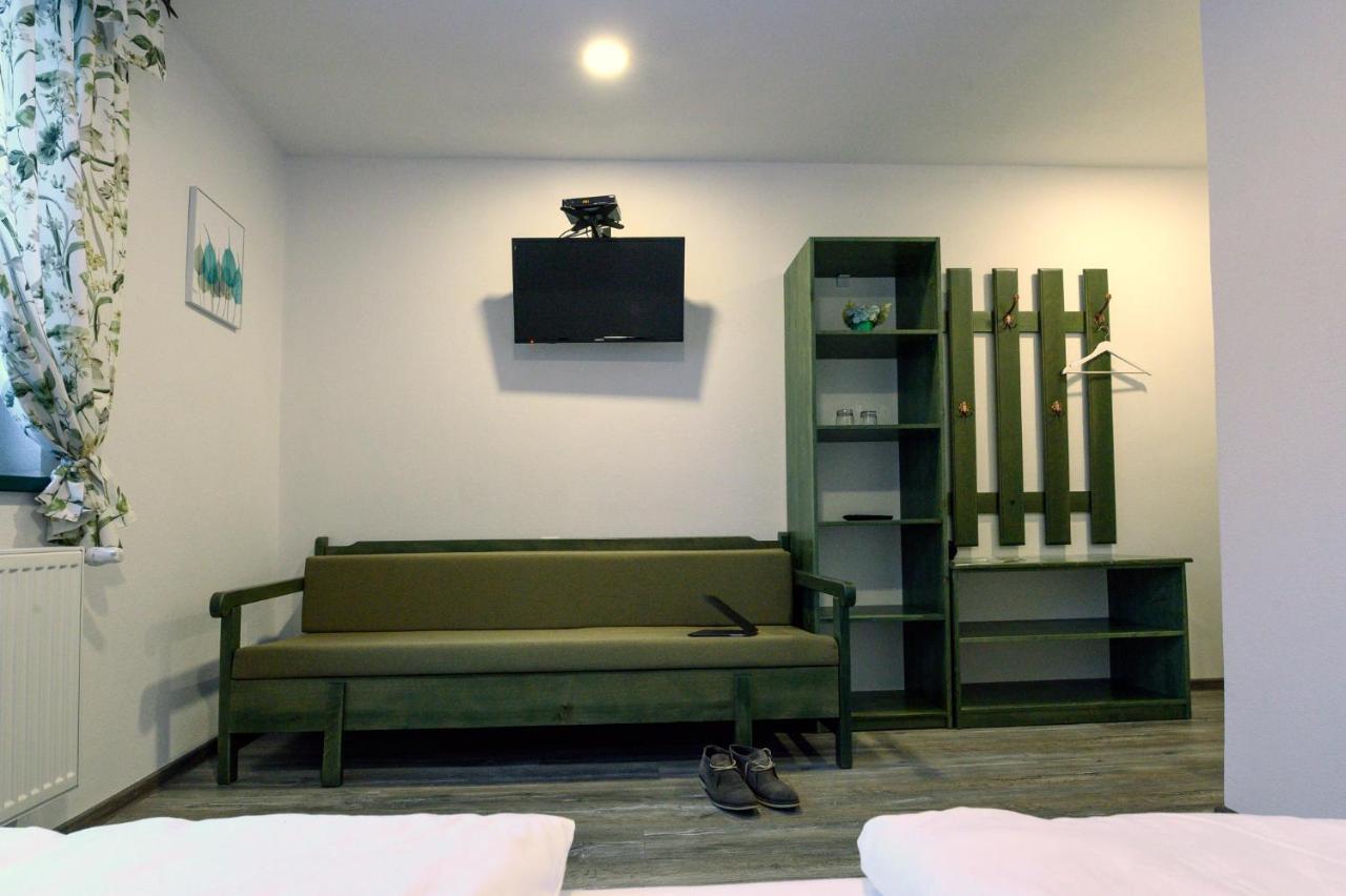 Kadarhaz Bed & Breakfast Vlahita Ngoại thất bức ảnh