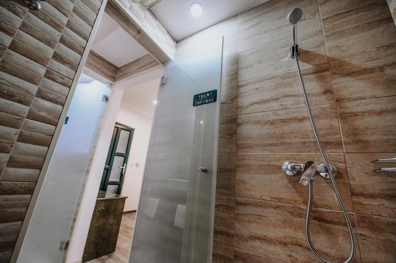 Kadarhaz Bed & Breakfast Vlahita Ngoại thất bức ảnh