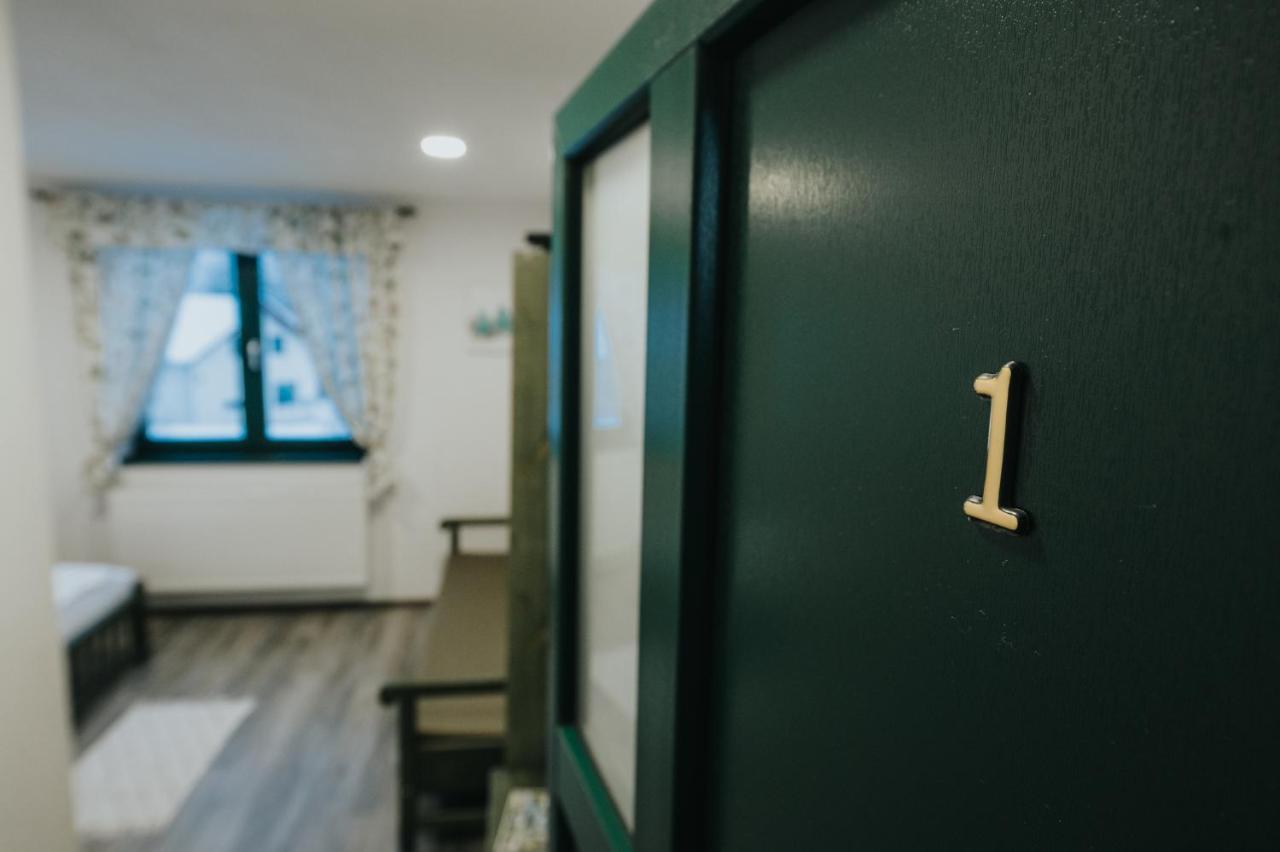 Kadarhaz Bed & Breakfast Vlahita Ngoại thất bức ảnh