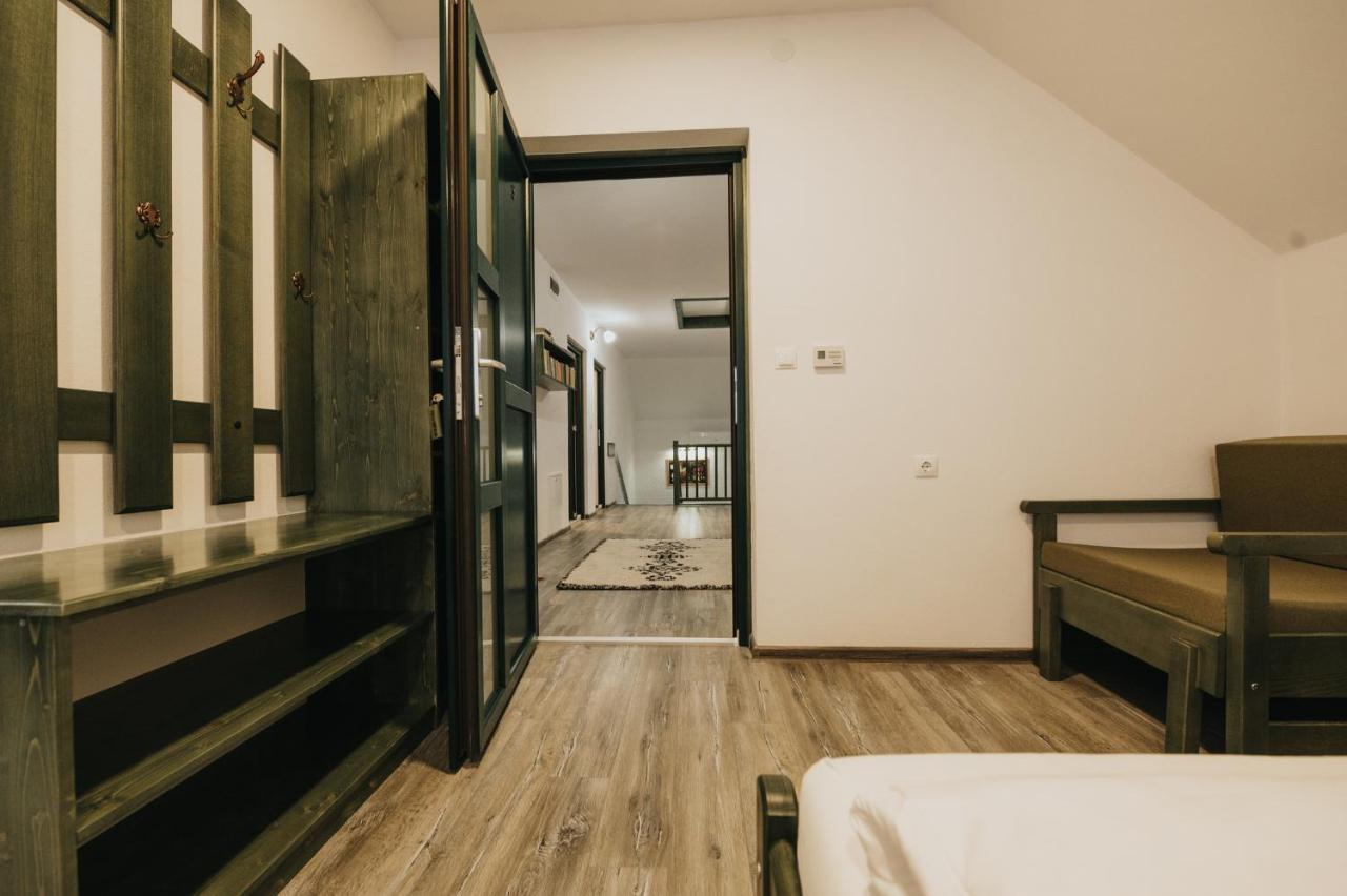 Kadarhaz Bed & Breakfast Vlahita Ngoại thất bức ảnh