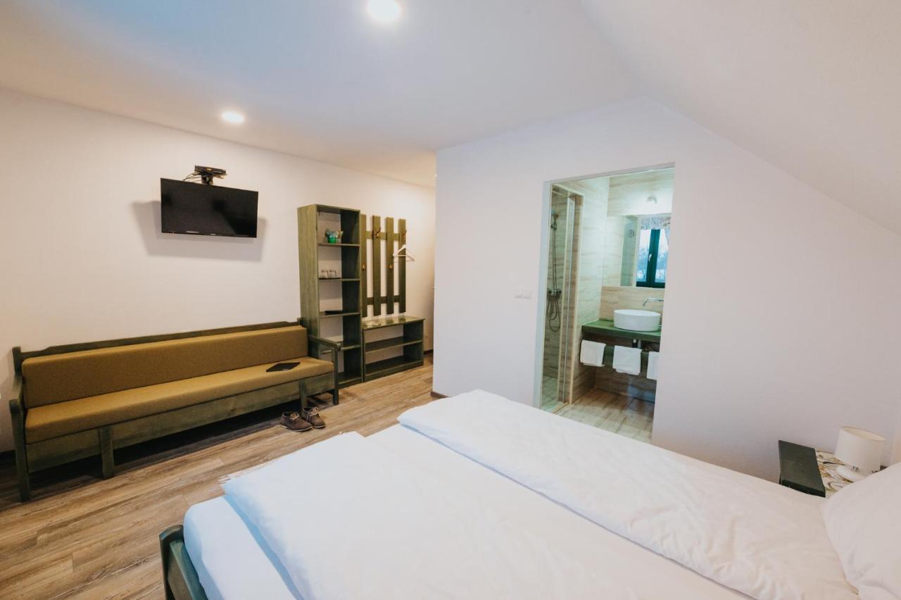 Kadarhaz Bed & Breakfast Vlahita Ngoại thất bức ảnh