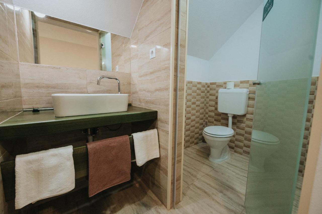 Kadarhaz Bed & Breakfast Vlahita Ngoại thất bức ảnh